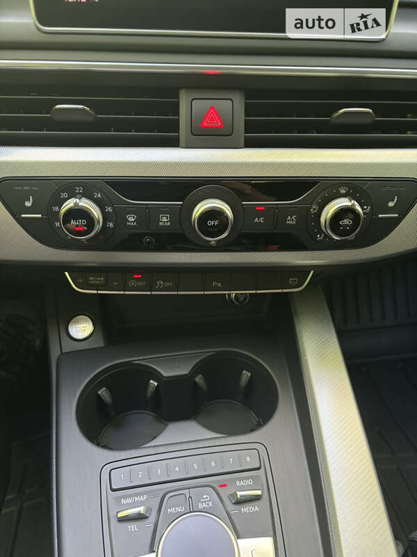 Универсал Audi A4 2019 в Ужгороде