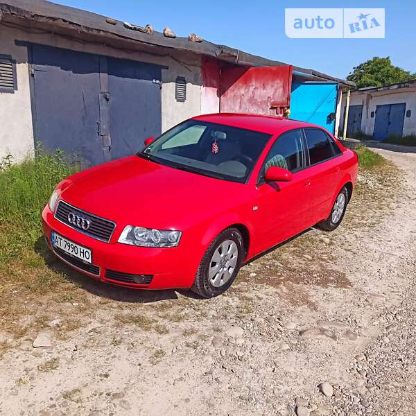 Седан Audi A4 2004 в Калуше