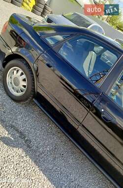 Седан Audi A4 1996 в Дрогобыче