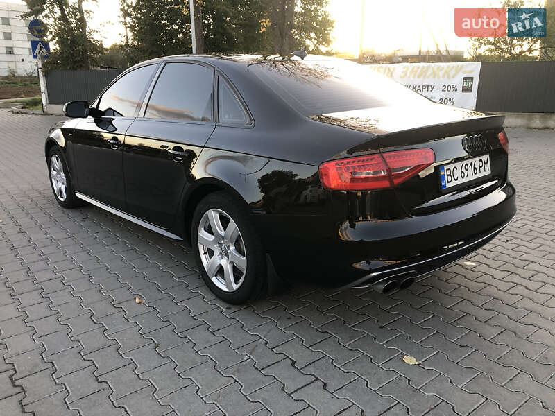 Седан Audi A4 2014 в Львове