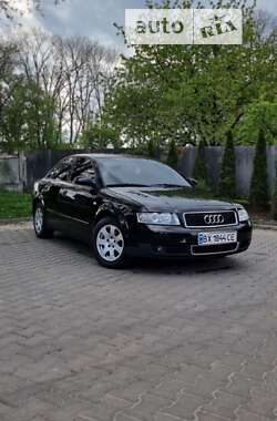 Седан Audi A4 2001 в Чернівцях