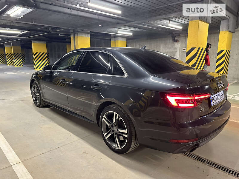 Седан Audi A4 2018 в Львове