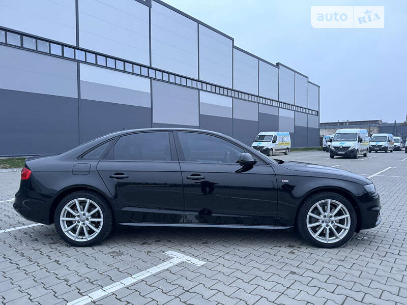 Седан Audi A4 2014 в Ивано-Франковске