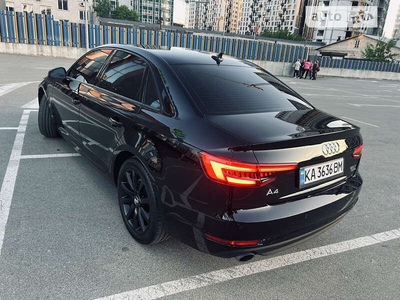 Седан Audi A4 2016 в Киеве