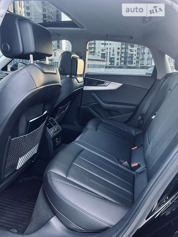 Седан Audi A4 2016 в Киеве