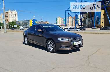 Седан Audi A4 2013 в Харкові