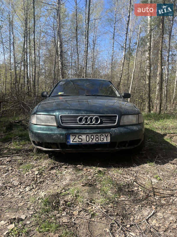 Седан Audi A4 1996 в Бородянке