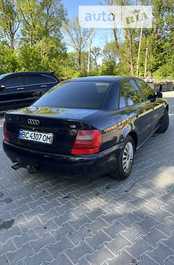 Седан Audi A4 1995 в Дрогобыче