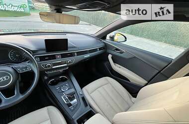 Седан Audi A4 2016 в Ровно