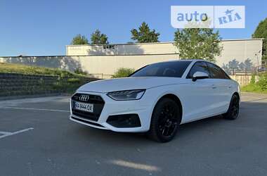 Седан Audi A4 2021 в Киеве