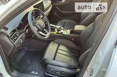 Седан Audi A4 2023 в Сумах