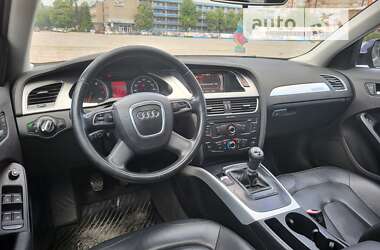 Седан Audi A4 2010 в Кременчуці