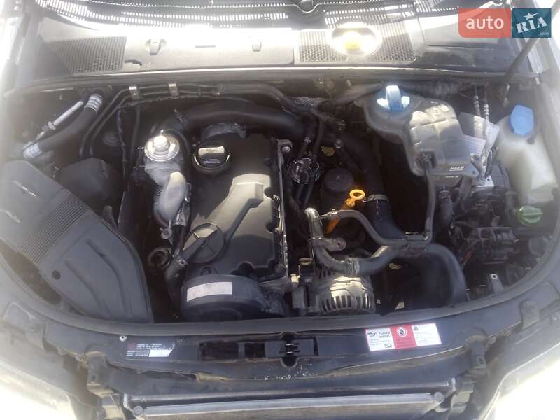 Универсал Audi A4 2002 в Хусте