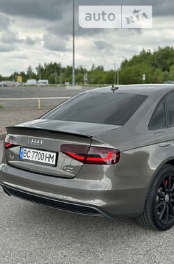 Седан Audi A4 2013 в Львові