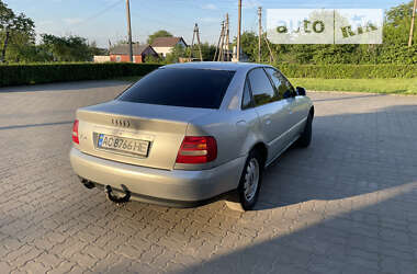 Седан Audi A4 2000 в Іваничах