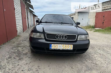 Седан Audi A4 1995 в Кременчуге