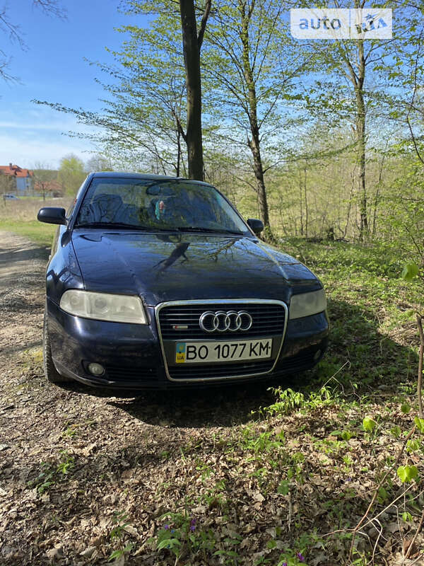 Седан Audi A4 1996 в Чорткові