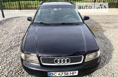 Универсал Audi A4 1997 в Яворове