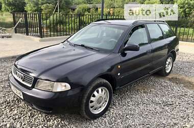 Универсал Audi A4 1997 в Яворове