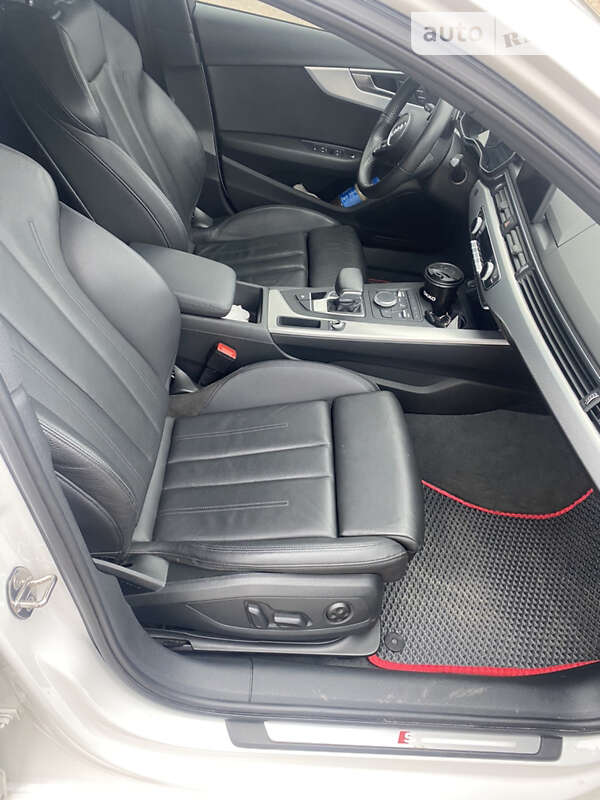 Седан Audi A4 2017 в Баришівка