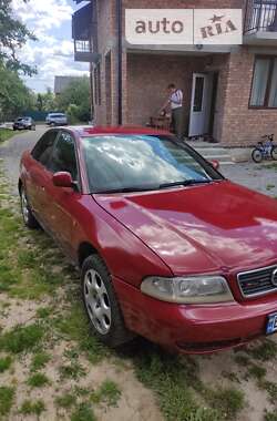 Седан Audi A4 1997 в Львові