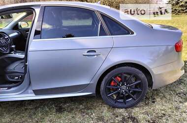 Седан Audi A4 2015 в Львові