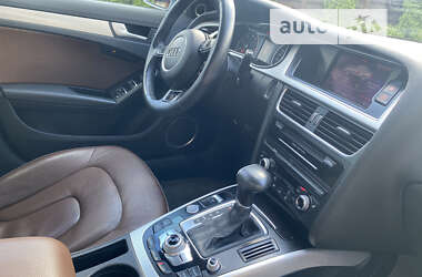 Седан Audi A4 2015 в Стрию