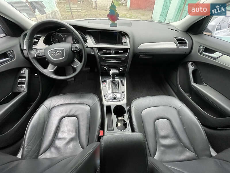 Седан Audi A4 2014 в Вознесенске
