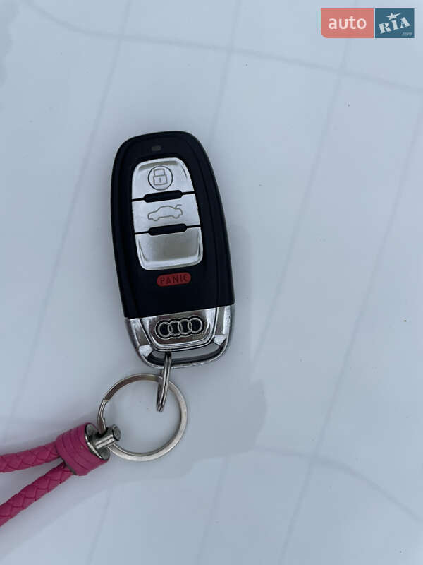 Седан Audi A4 2014 в Вознесенске