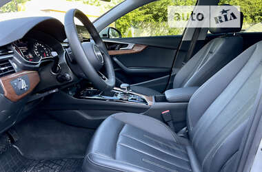 Седан Audi A4 2022 в Кривому Розі