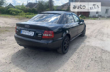 Седан Audi A4 1998 в Тростянце
