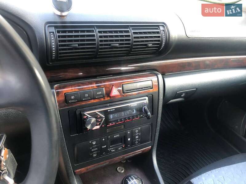 Универсал Audi A4 2001 в Львове