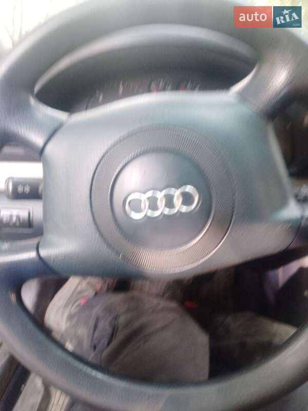 Универсал Audi A4 2000 в Лимане