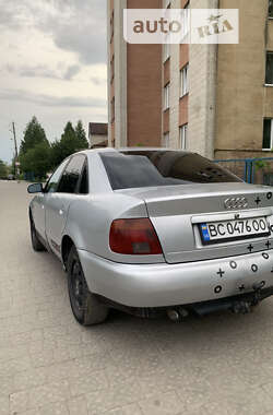 Седан Audi A4 1997 в Рудки