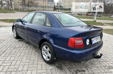 Седан Audi A4 1998 в Калуше