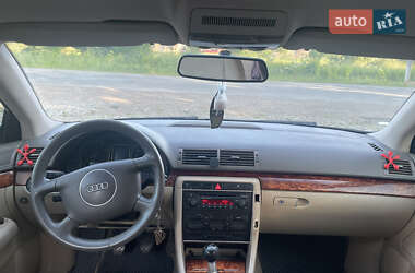 Седан Audi A4 2002 в Надворной