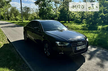 Седан Audi A4 2013 в Кропивницком