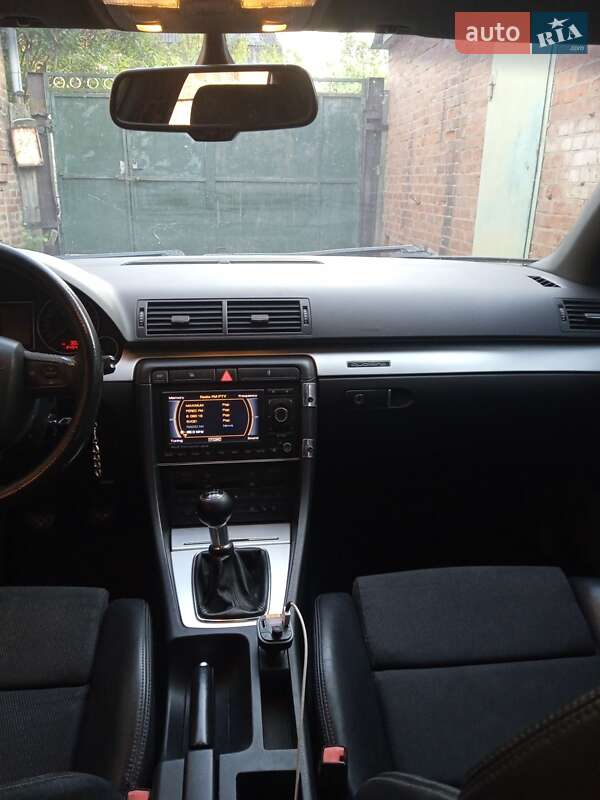 Седан Audi A4 2004 в Харькове