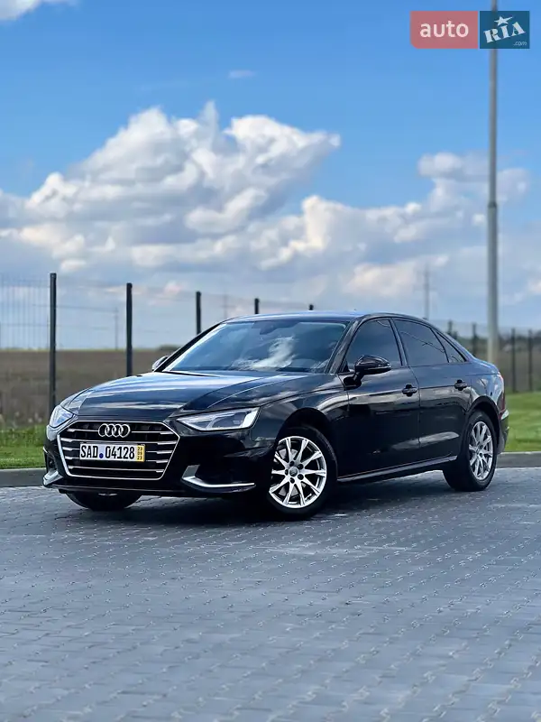 Седан Audi A4 2020 в 