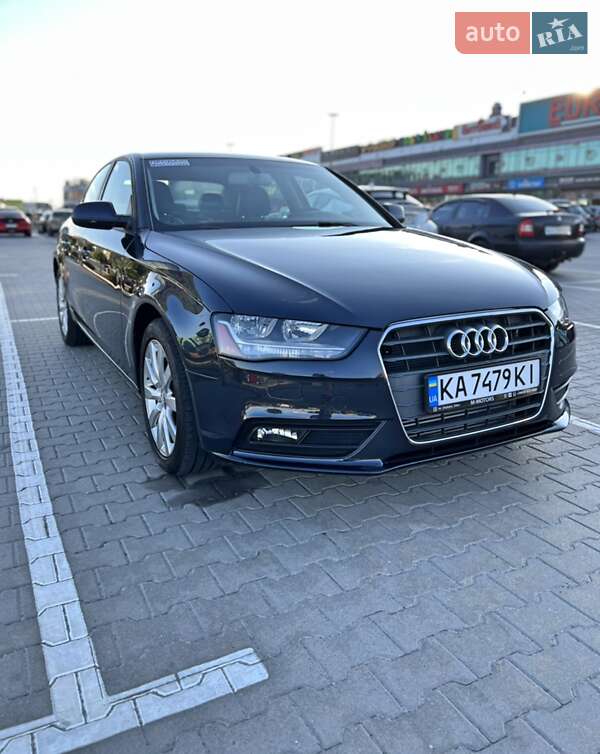 Седан Audi A4 2013 в Киеве