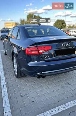 Седан Audi A4 2013 в Киеве