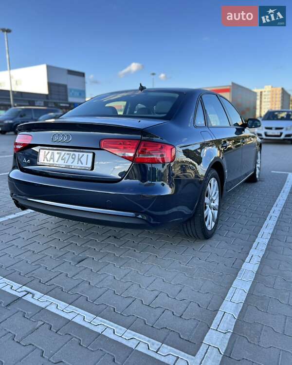 Седан Audi A4 2013 в Киеве