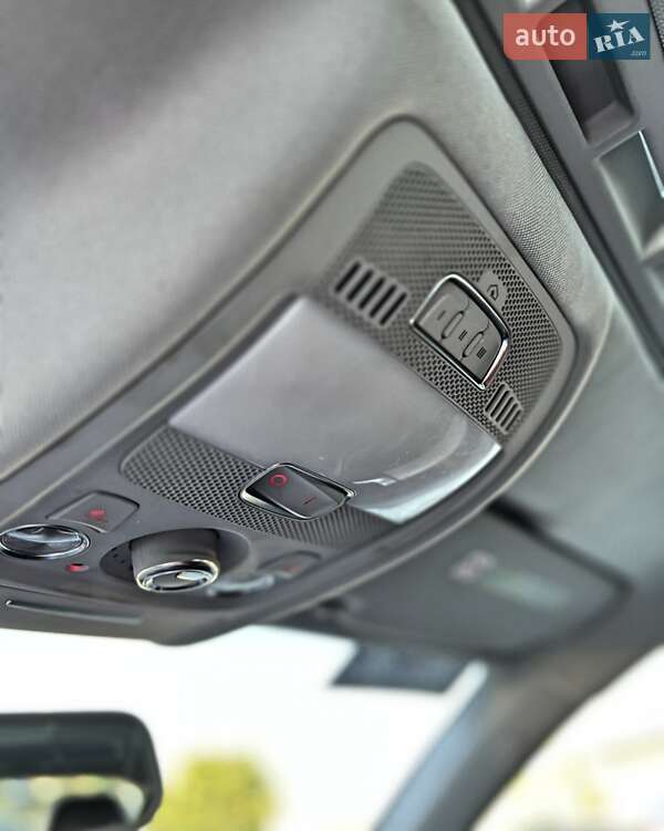Седан Audi A4 2013 в Киеве