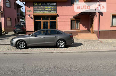 Седан Audi A4 2020 в Сваляві