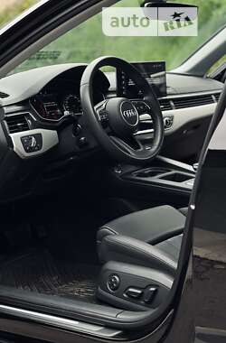 Седан Audi A4 2019 в Львові