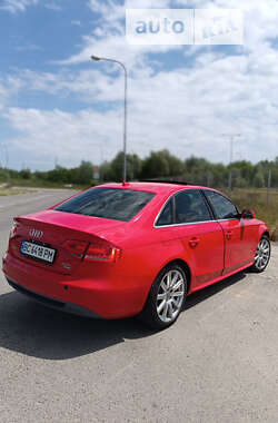 Седан Audi A4 2011 в Городке