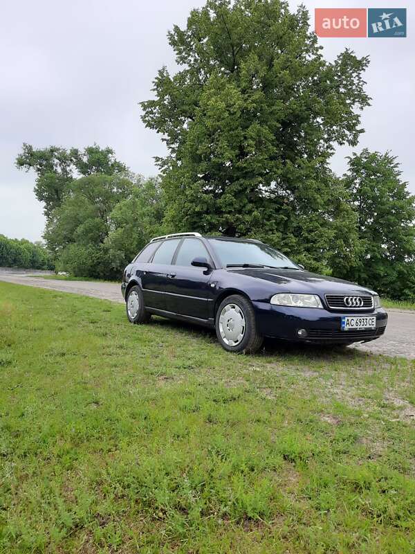 Універсал Audi A4 1999 в Сарнах