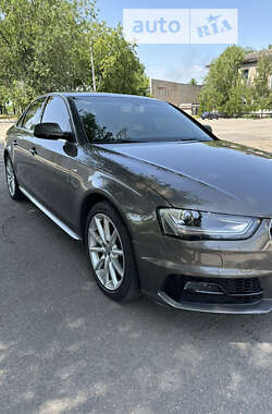 Седан Audi A4 2014 в Дніпрі