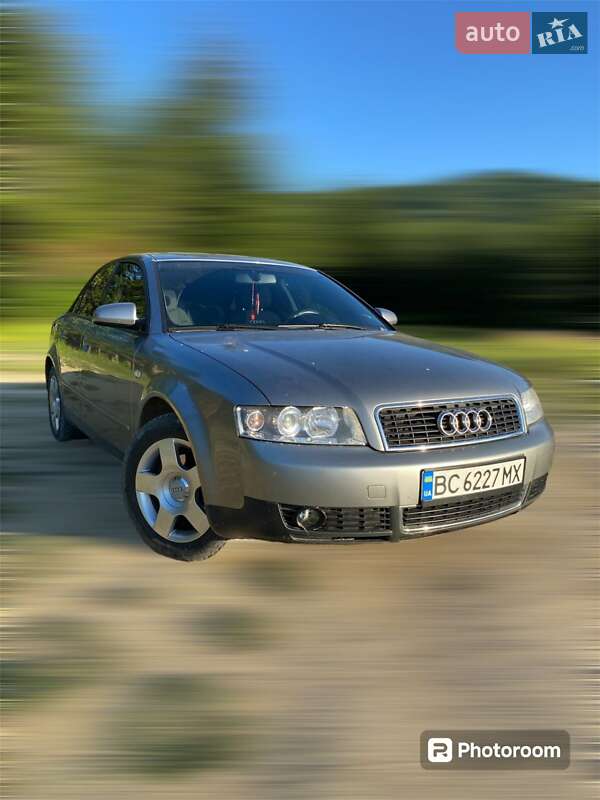 Седан Audi A4 2002 в Стрию