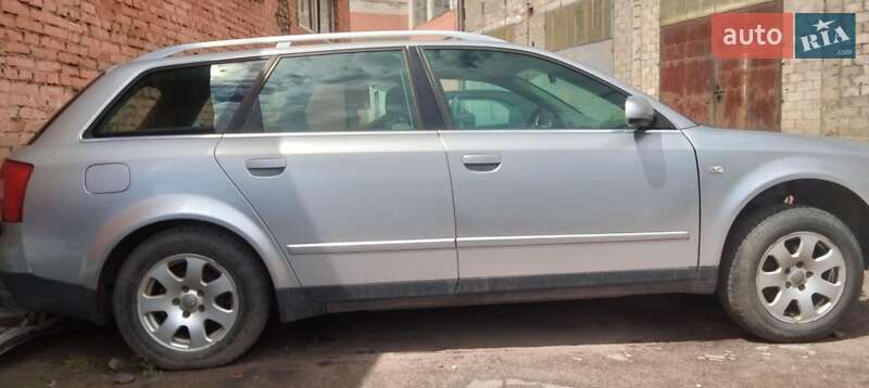 Універсал Audi A4 2002 в Рівному